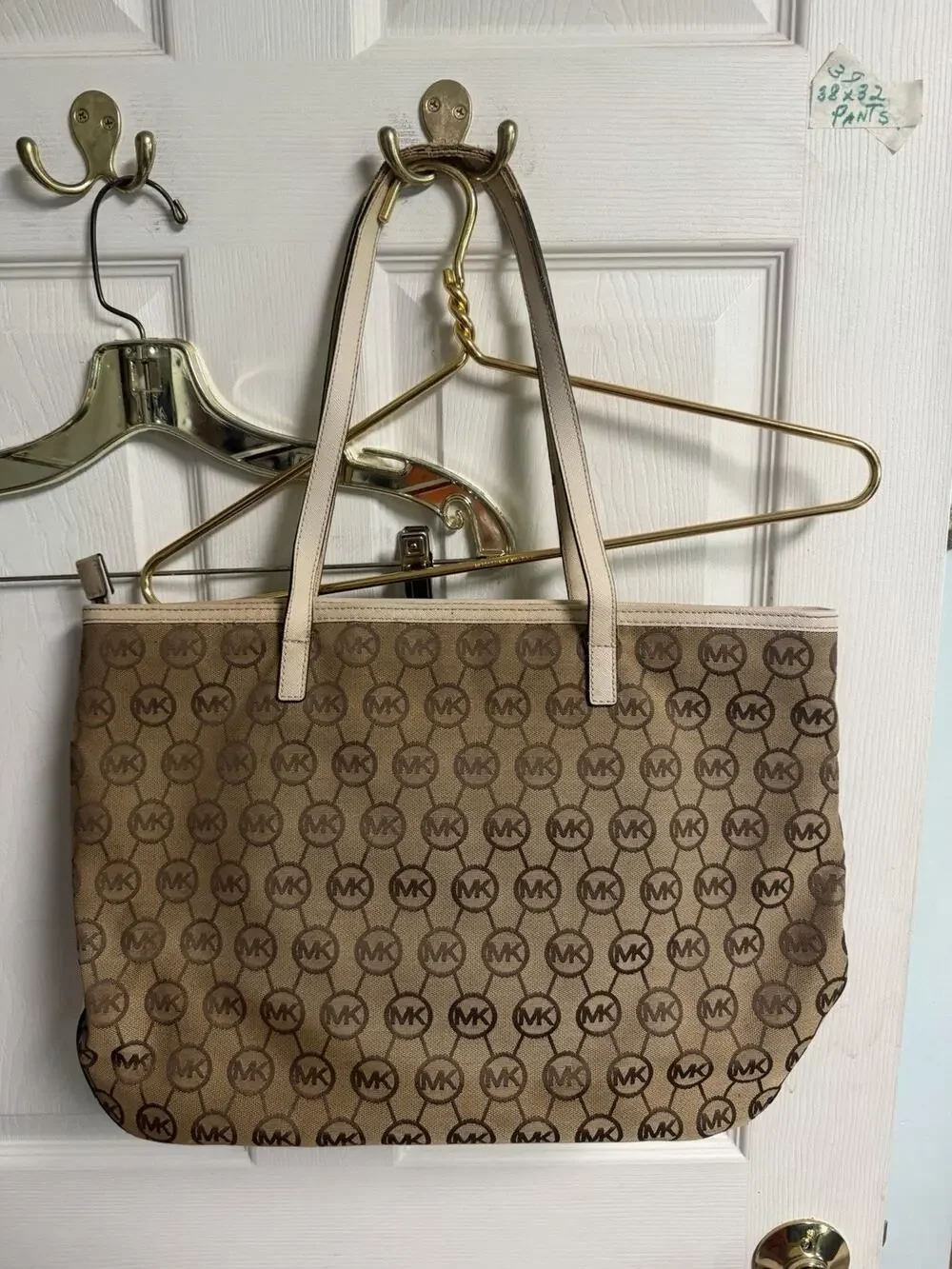 MICHAEL KORS SIGNATURE SHOULDER TOTE GOLDEN ZIPPED WHITE LEATHER TRIM 17x11